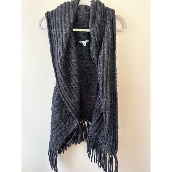 Cabi Fringe Wool Blend Sweater Vest Women M Gray Charcoal Boho Cozy Layering - Picture 1 of 13